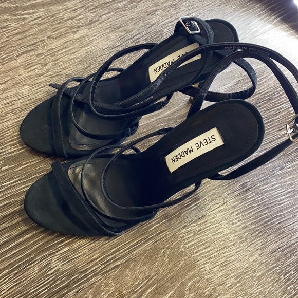 Suede strappy sandals - Picture 4 of 7